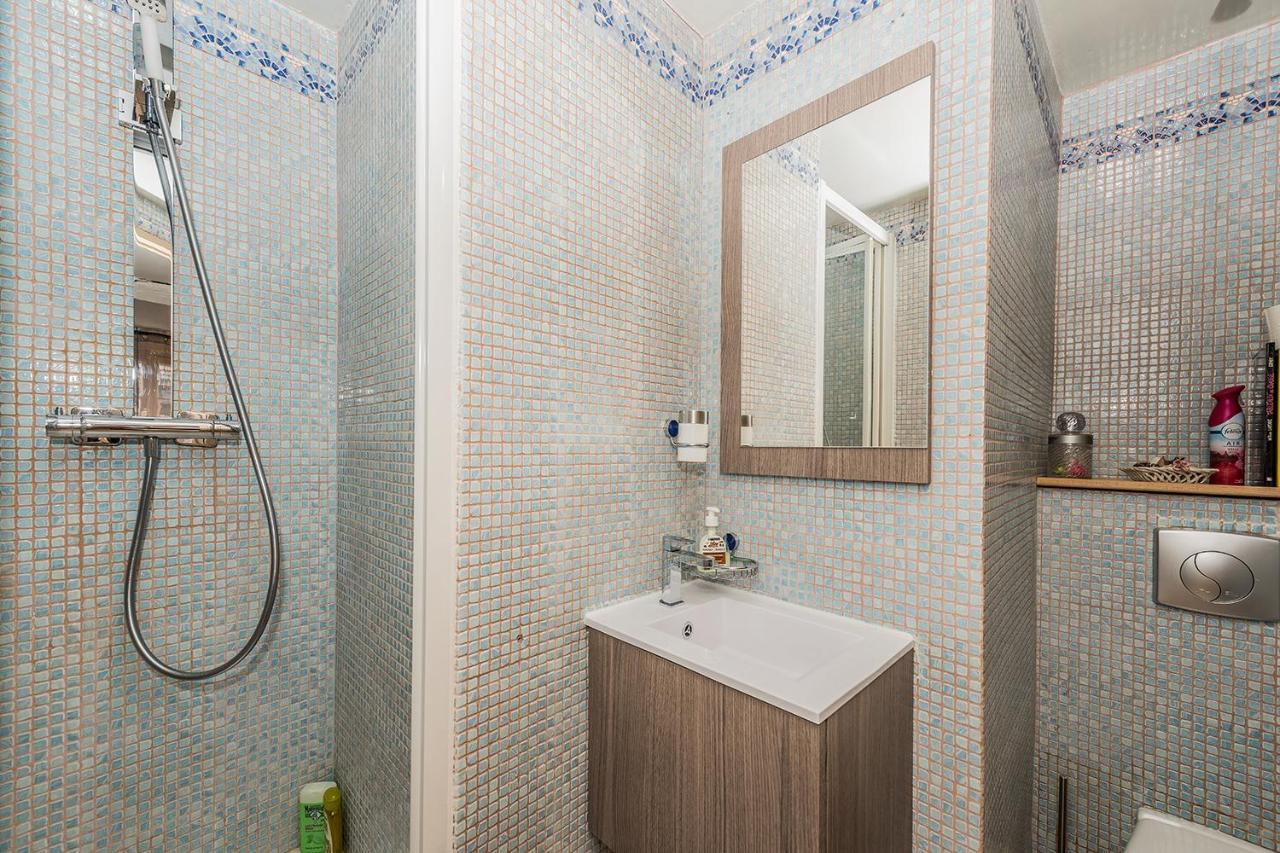 Chambres D'Hotes La Closerie Des Trois Marottes Bed and Breakfast Melun Exteriör bild