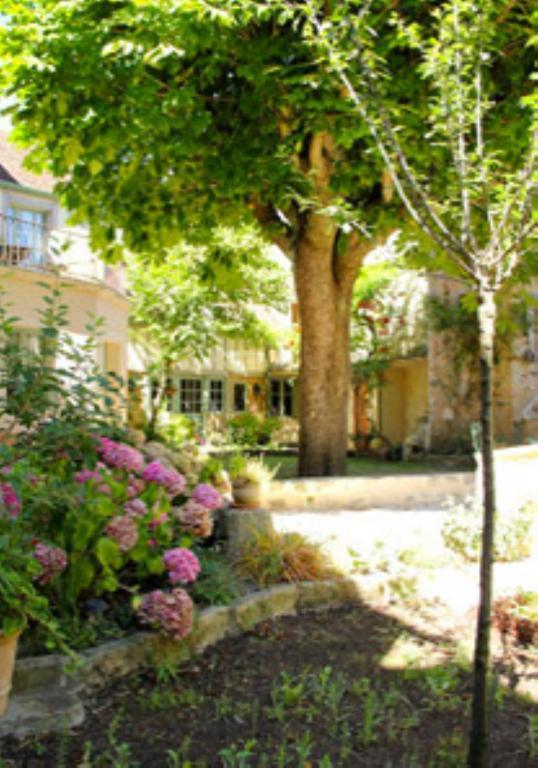 Chambres D'Hotes La Closerie Des Trois Marottes Bed and Breakfast Melun Exteriör bild