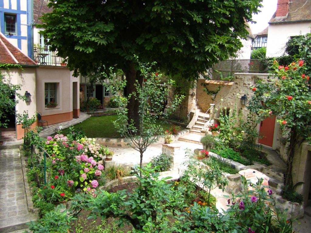 Chambres D'Hotes La Closerie Des Trois Marottes Bed and Breakfast Melun Exteriör bild