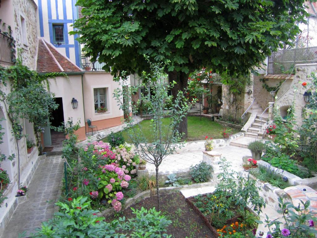 Chambres D'Hotes La Closerie Des Trois Marottes Bed and Breakfast Melun Rum bild