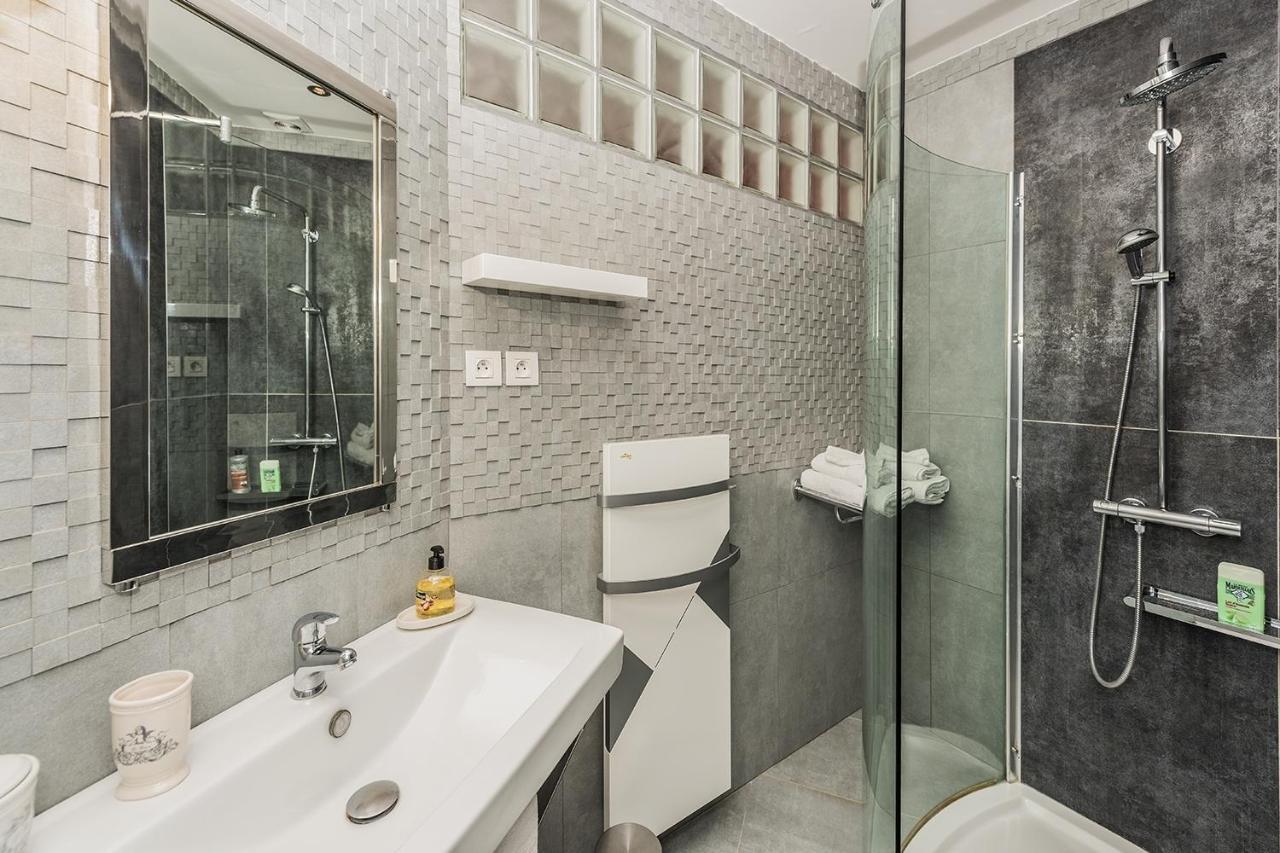 Chambres D'Hotes La Closerie Des Trois Marottes Bed and Breakfast Melun Exteriör bild