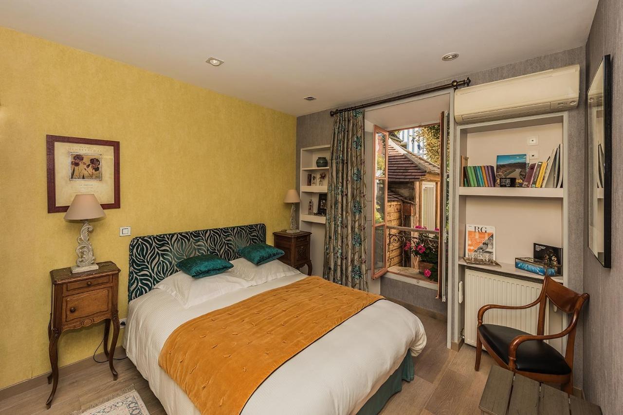Chambres D'Hotes La Closerie Des Trois Marottes Bed and Breakfast Melun Exteriör bild